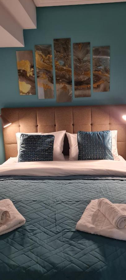 New Stylish Apartment In Athens! Bagian luar foto